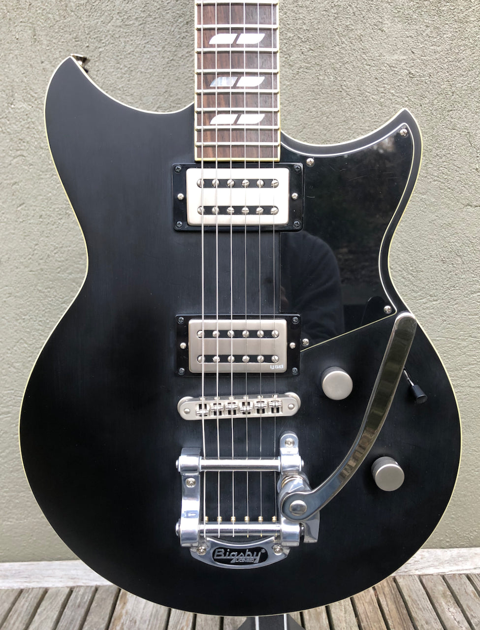 Yamaha Revstar RS 720B Shop Black Bigsby – Watchtower Guitars