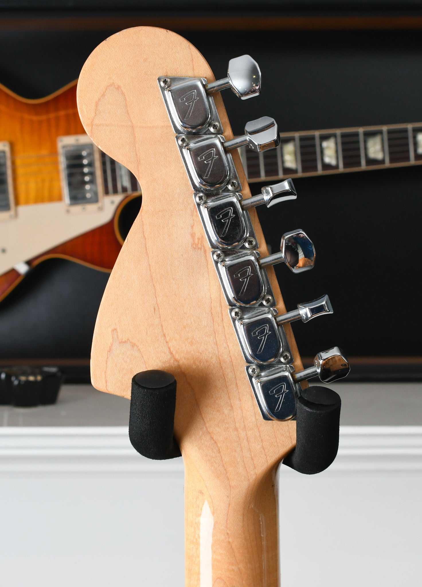1973/74 Fender Stratocaster Sunburst - only 7lbs 12oz