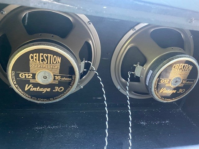Mesa 2x12 Horizontal cab with UK Celestion Vintage 30s