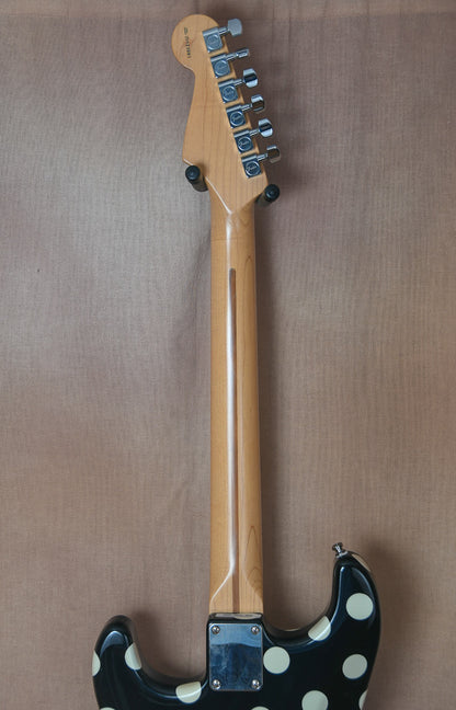 2005 Fender Stratocaster Polka Dot signed by Buddy Guy