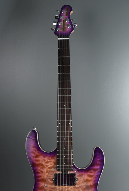 2020 Ernie Ball Music Man SM-Y2D Steve Morse Purple Sunset Quilt w / Matching Headstock