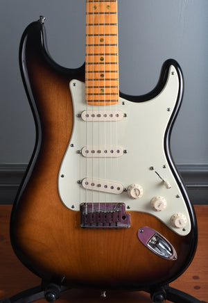 2012 Fender American Deluxe Stratocaster Sunburst & Maple Neck