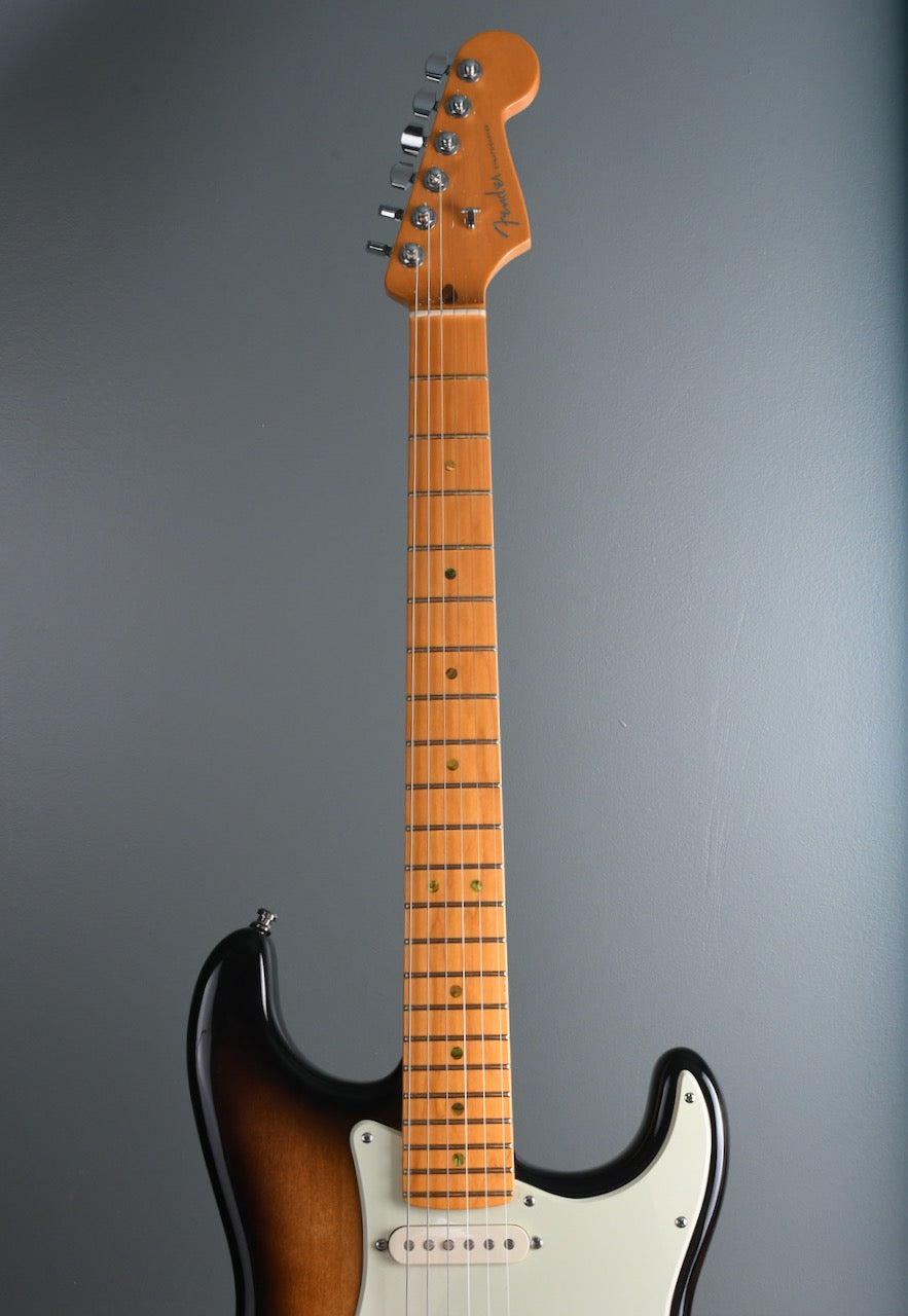 2012 Fender American Deluxe Stratocaster Sunburst & Maple Neck
