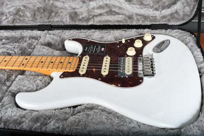 Fender American Ultra Stratocaster HSS, Maple Fingerboard, Arctic Pearl