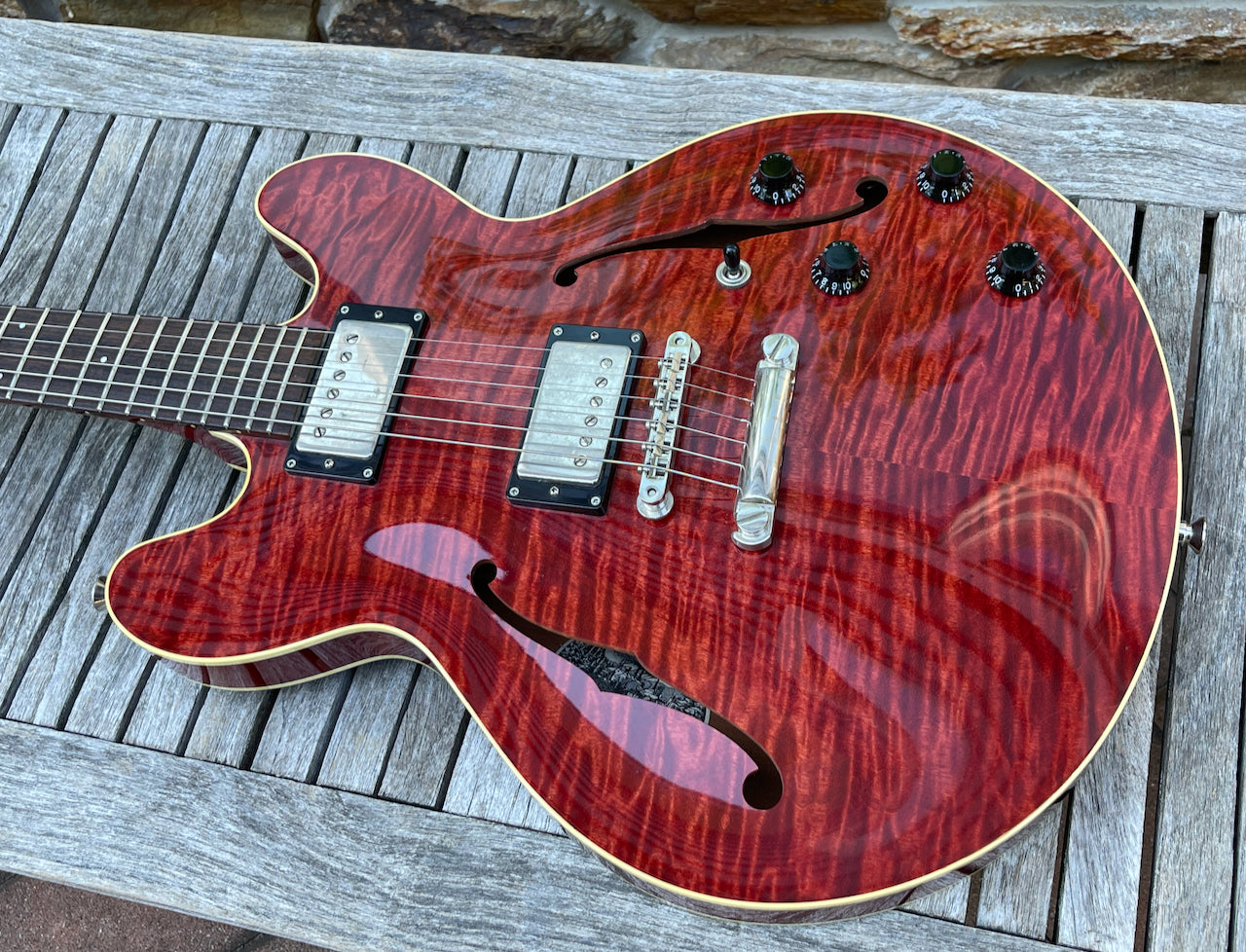 2014 Collings I-35 Faded Cherry ThroBak Peter Green Pickups