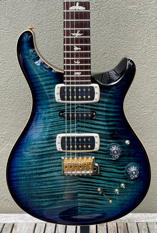 2020 Experience PRS Modern Eagle V *Custom Color* River Blue Burst