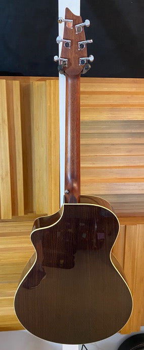 Breedlove Stage Concert with Hardshell Case