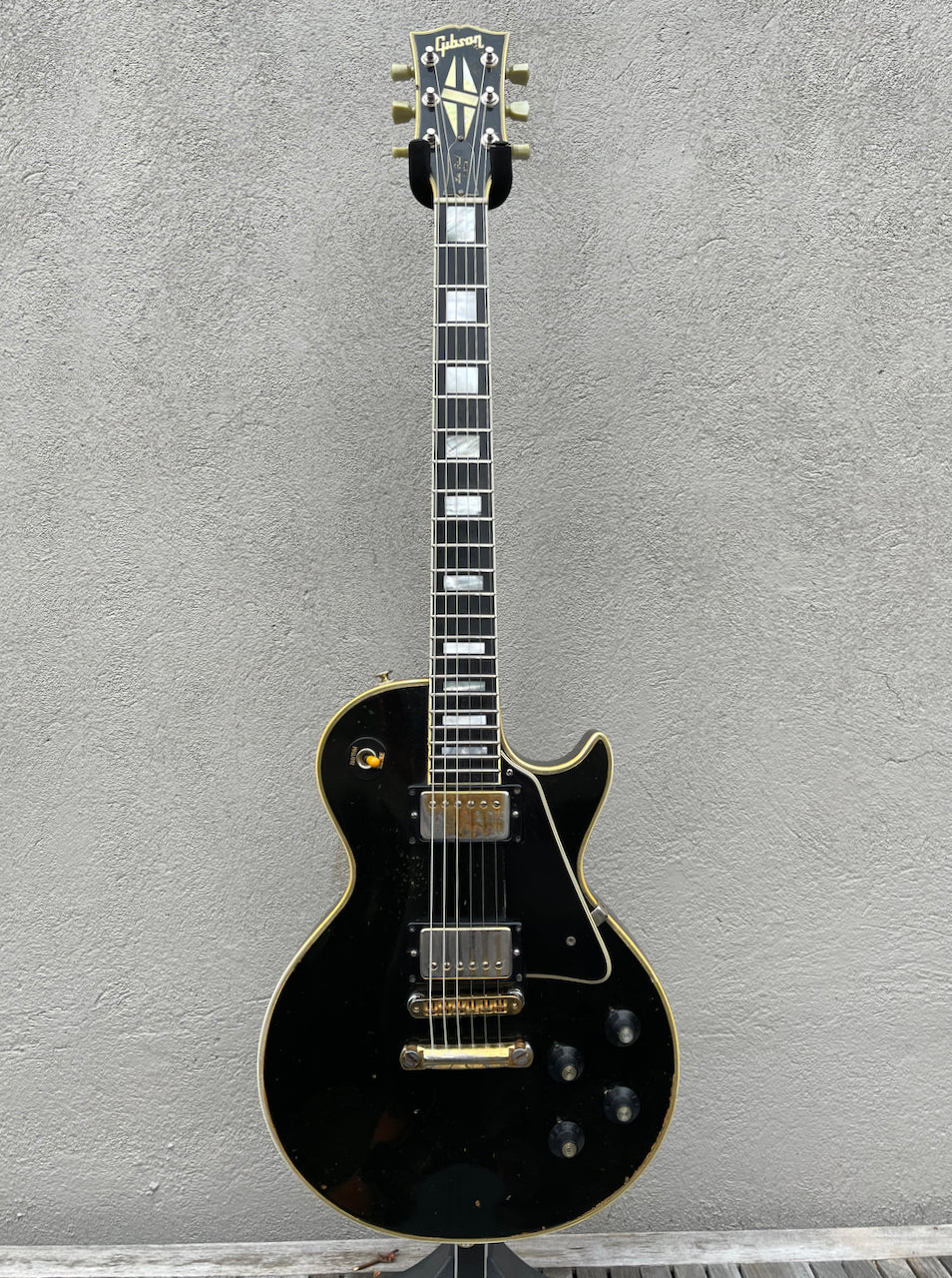 1970 Les Paul Custom Ebony - "Black Beauty" Fretless Wonder