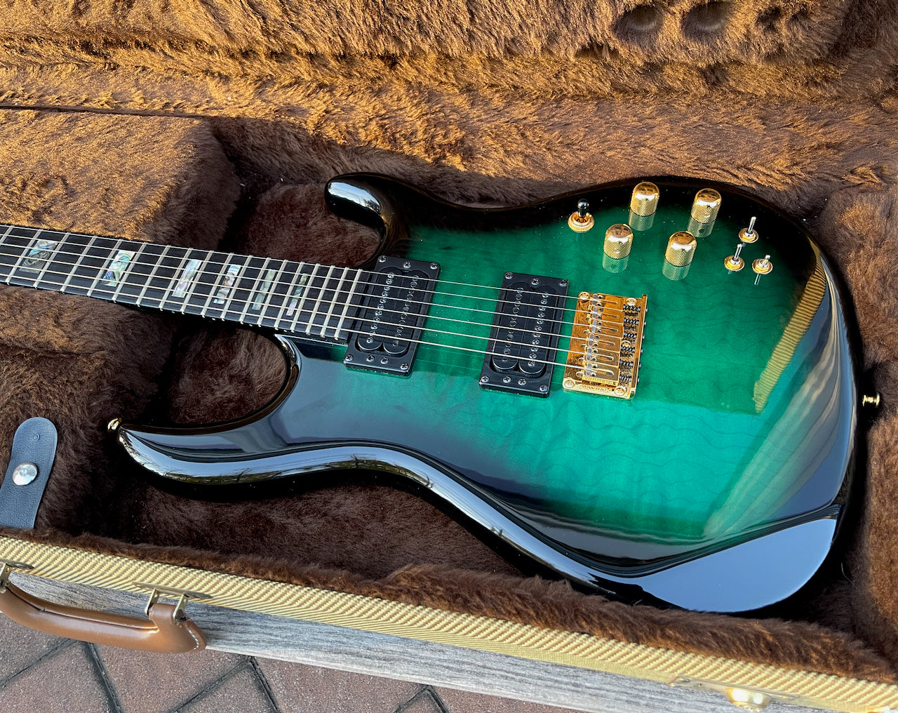 2004 Carvin DC-400 Emerald Green Quilt – Watchtower Guitars