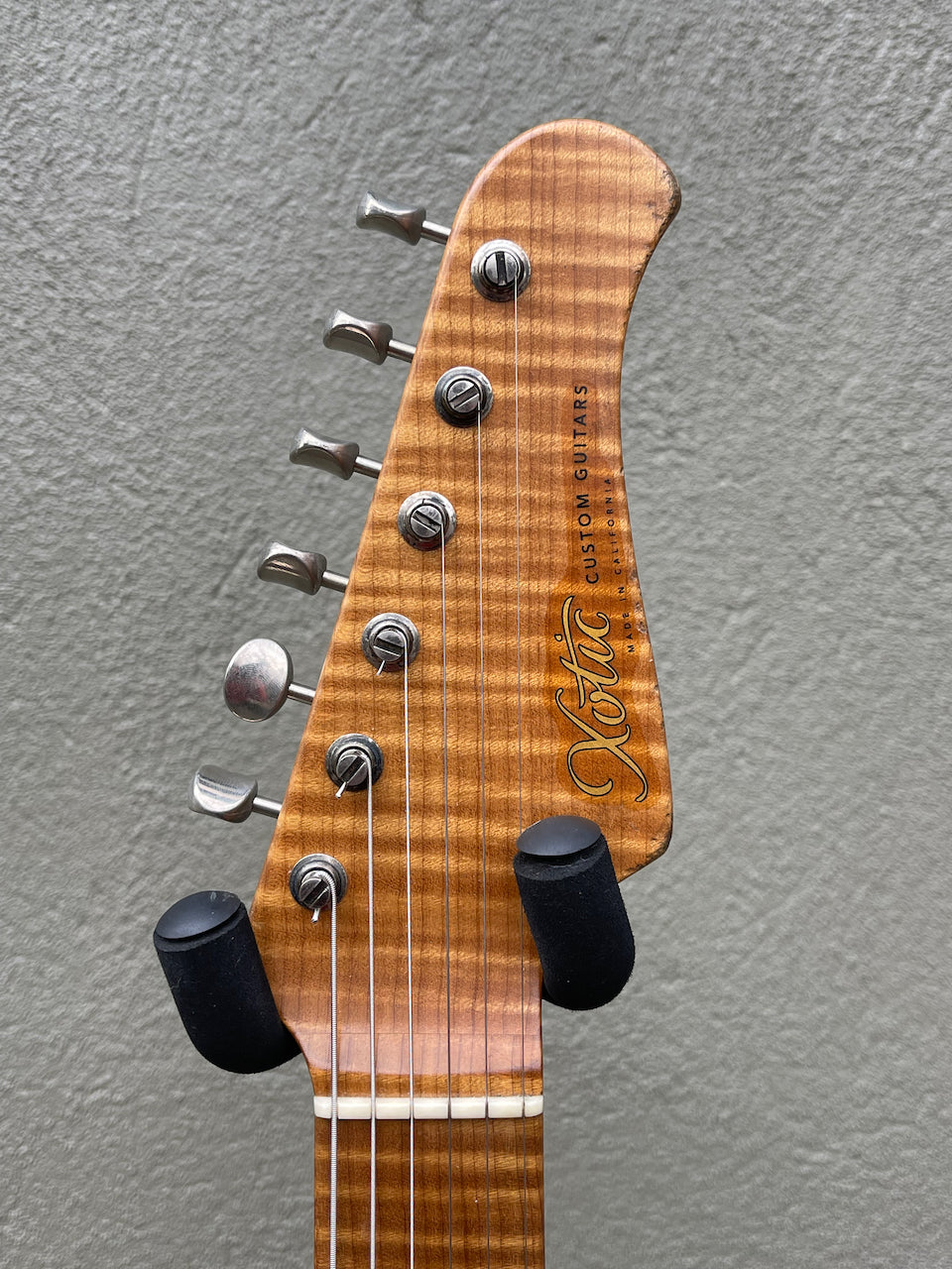 2019 Xotic XSC-1 Heavy Aged Candy Apple Red & Mastergrade Roasted Maple Neck