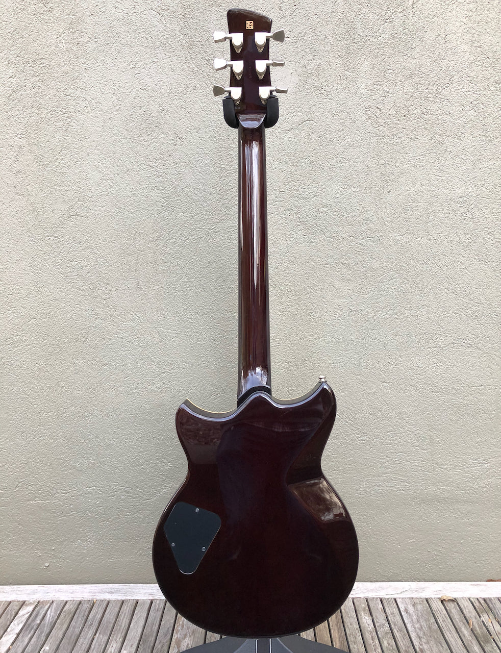 Yamaha Revstar RS 720B Shop Black Bigsby – Watchtower Guitars