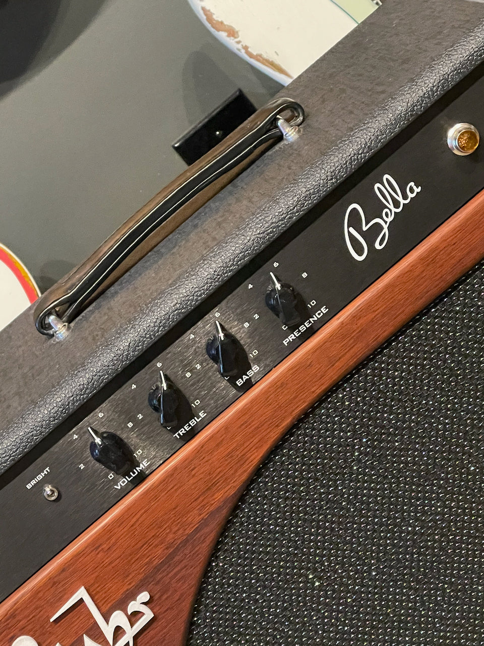 Suhr Bella NR 1x12 Combo Black Tolex