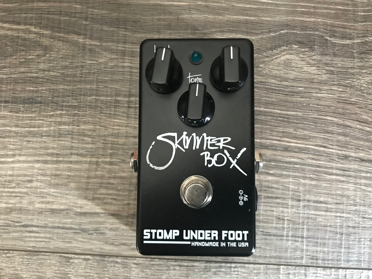 Stomp Under Foot Skinner Box