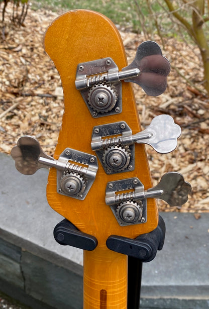 1979 Music Man Stingray Aged Olympic White Fretless !!