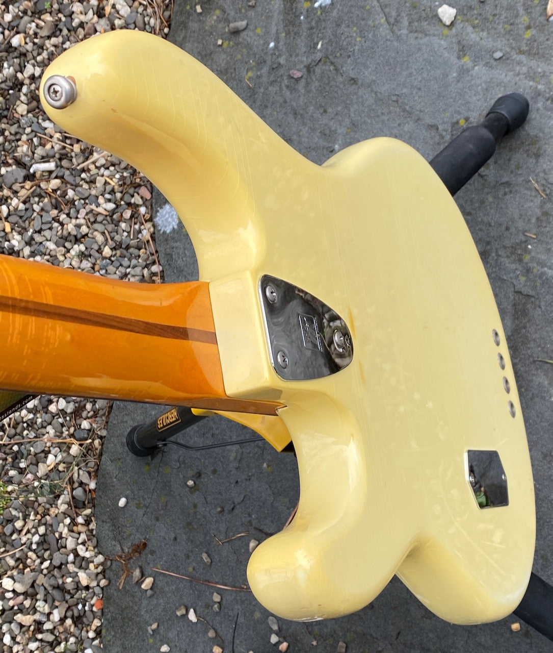 1979 Music Man Stingray Aged Olympic White Fretless !!