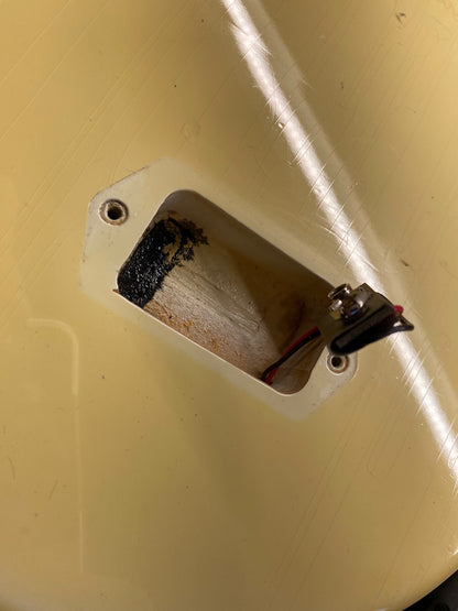 1979 Music Man Stingray Aged Olympic White Fretless !!