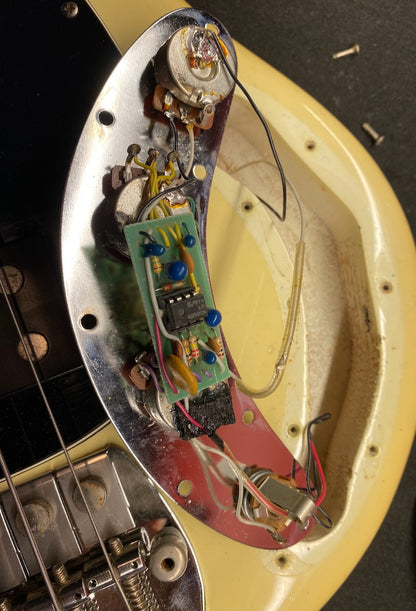 1979 Music Man Stingray Aged Olympic White Fretless !!