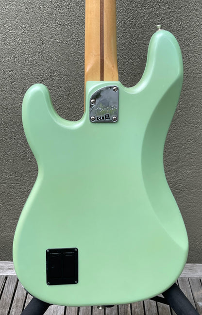 2017 Fender Deluxe Active Precision Bass Surf Pearl Aguilar Pickups
