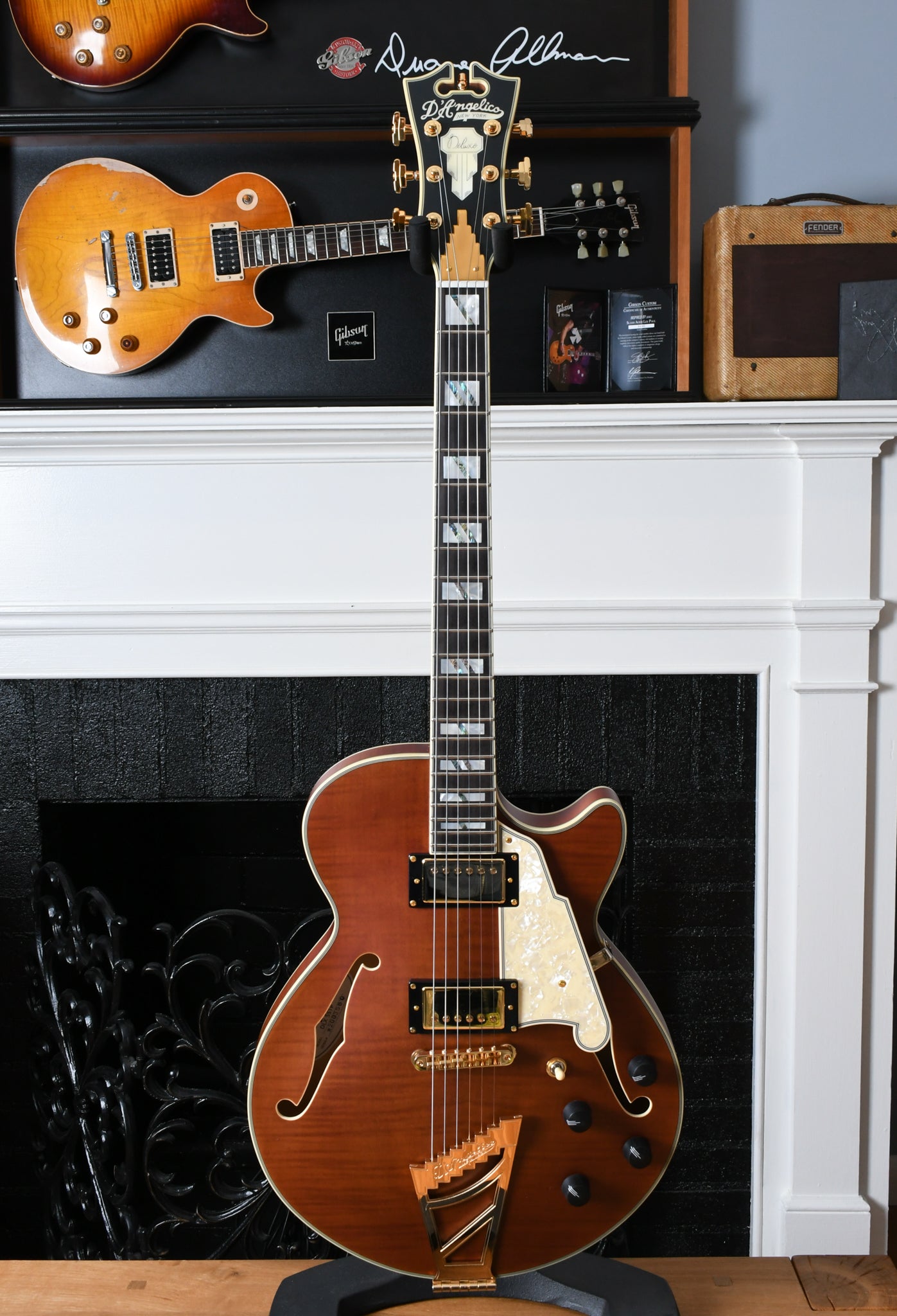 2020 D'Angelico Deluxe SS Limited Edition Matte Walnut