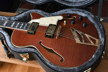 2020 D'Angelico Deluxe SS Limited Edition Matte Walnut