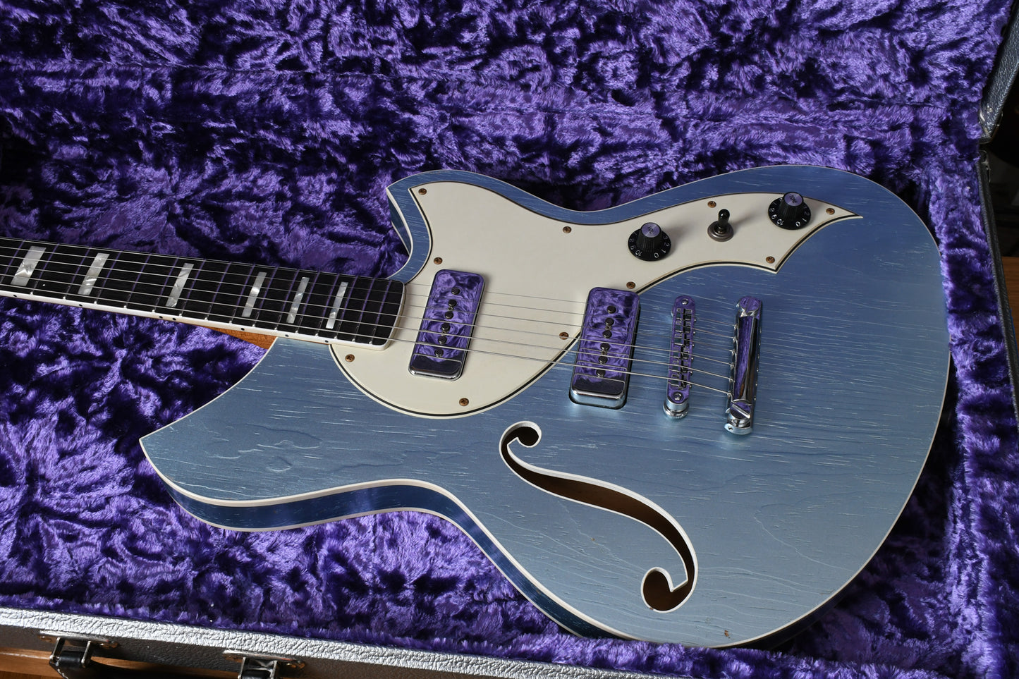 2020 Novo Miris P2 Ice Blue Metallic & Hardshell Case