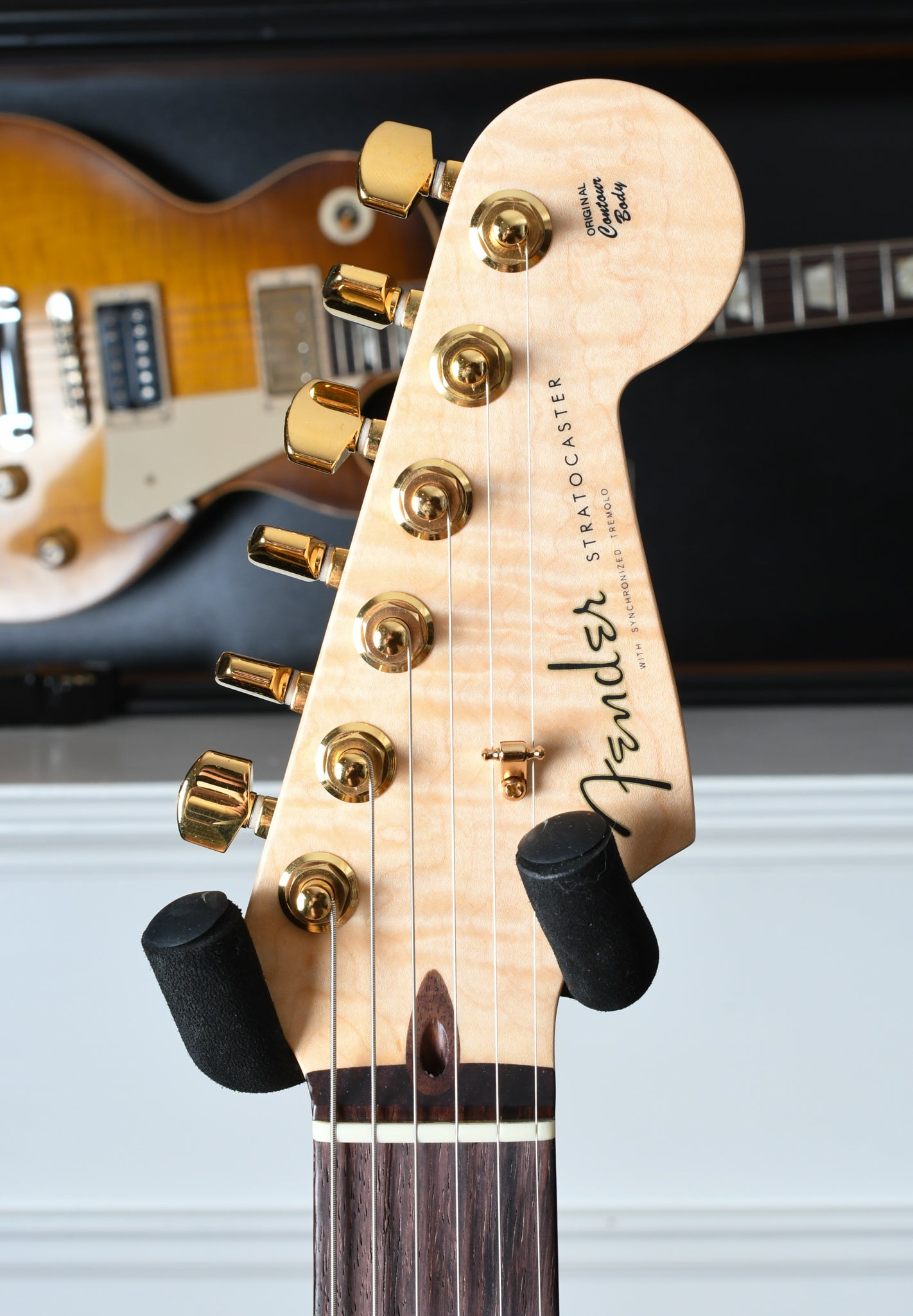 2006 Fender Custom Shop Limited Edition 60th Anniversary Presidential Select Stratocaster & Wine Set