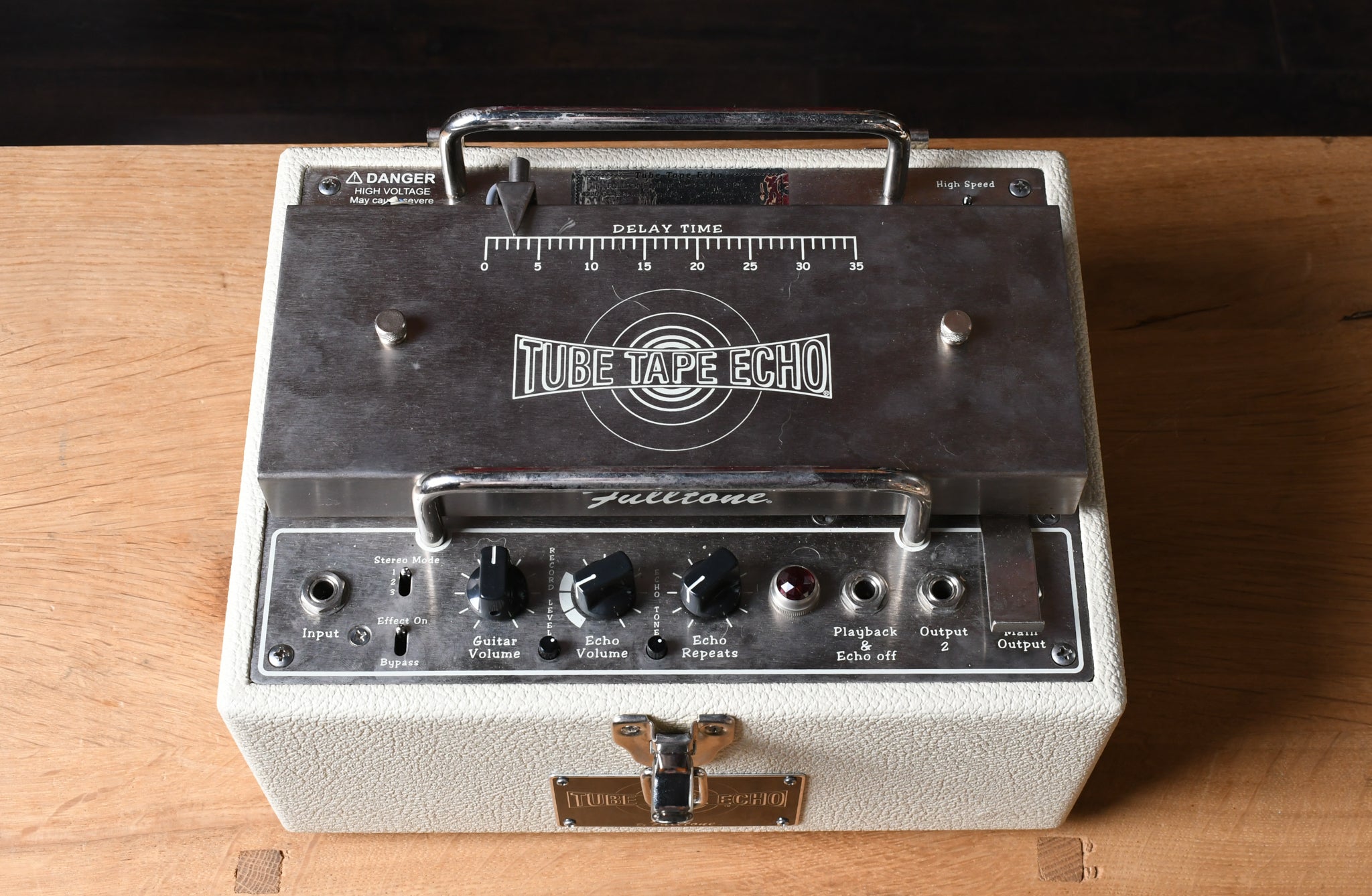 Fulltone TTE Tube Tape Echo Machine Cream Tolex – Watchtower Guitars