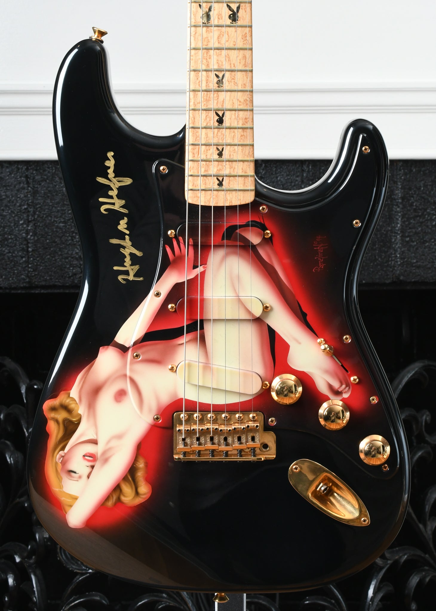 1994 Fender Playboy 40th Ann. Stratocaster Marilyn Monroe Personally S –  Watchtower Guitars