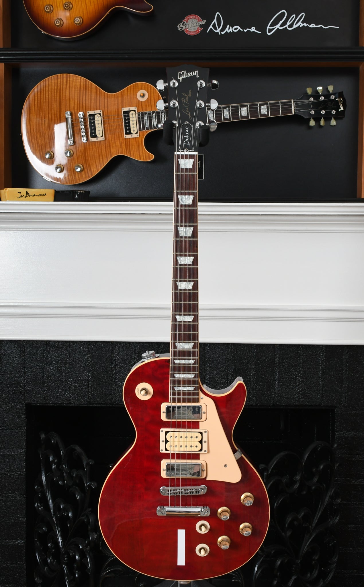 2005 Gibson Les Paul Deluxe Pete Townshend Signature Trans Red Number 1