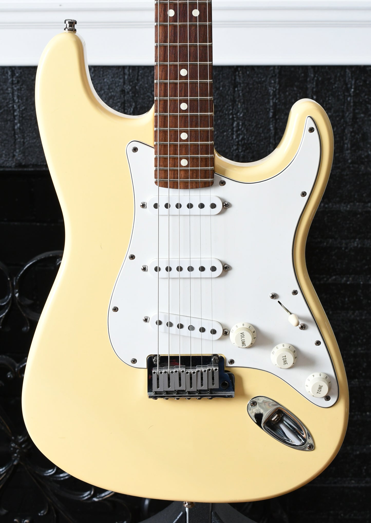 1996 Fender 50th Ann. American Standard Stratocaster Vintage White