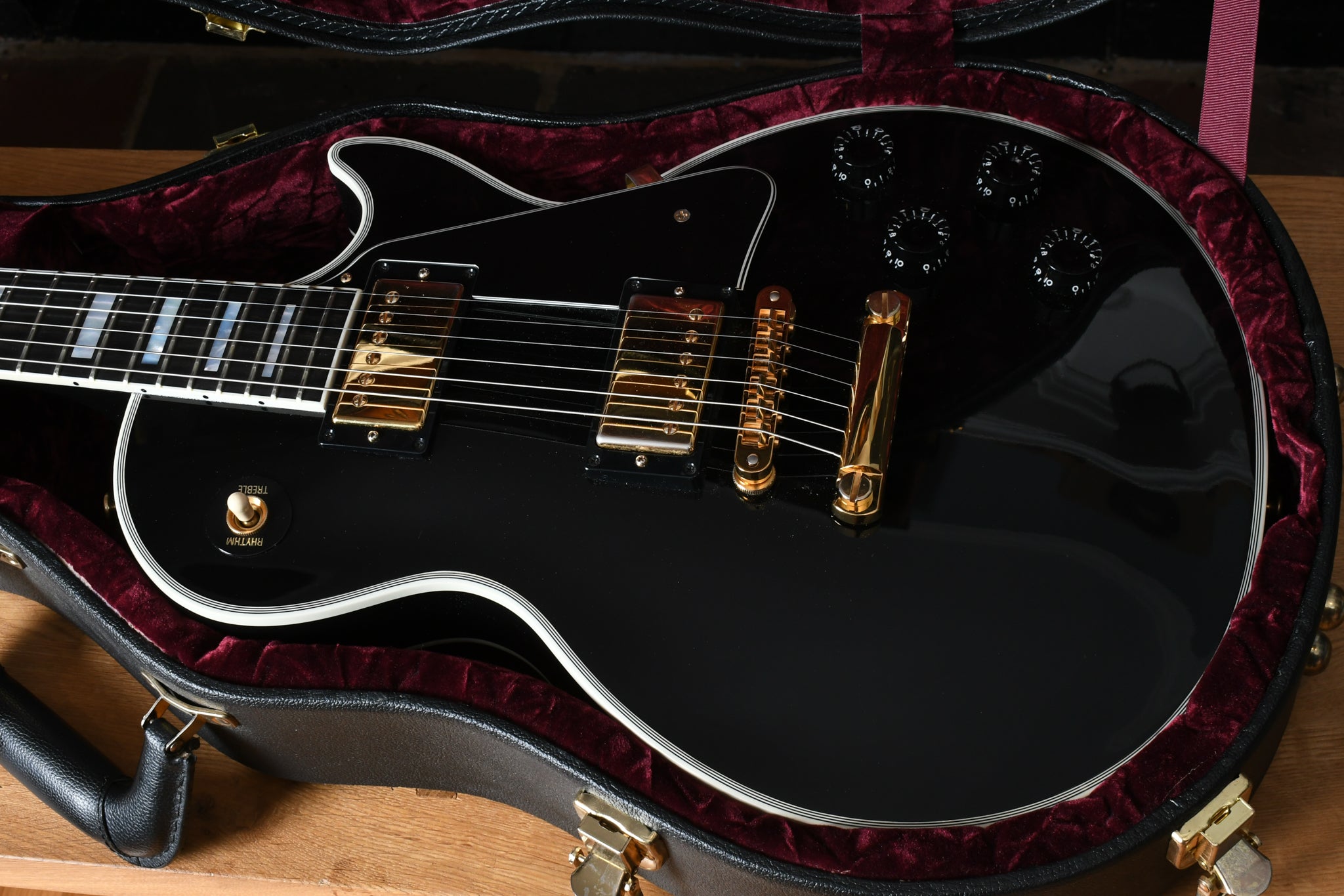 2006 Gibson Custom Shop Les Paul Custom Ebony – Watchtower Guitars