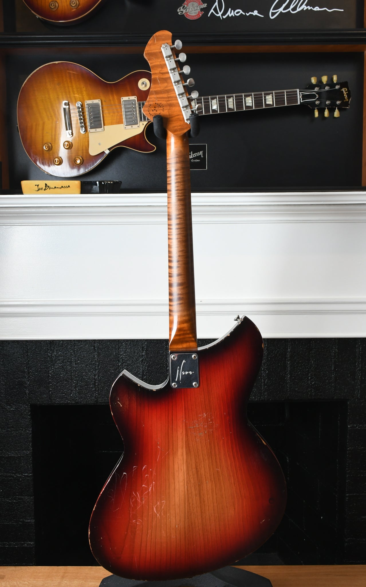 2021 Novo Miris P2 Bonfire & Hardshell Case