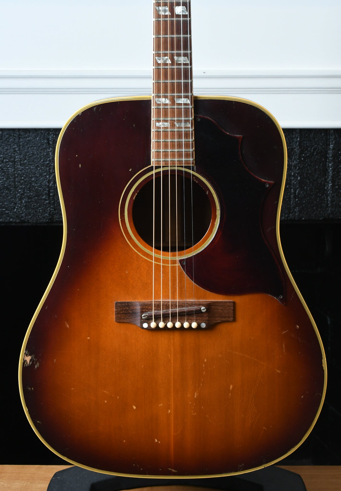1968 Gibson SJ Southern Jumbo Sunburst – Watchtower Guitars