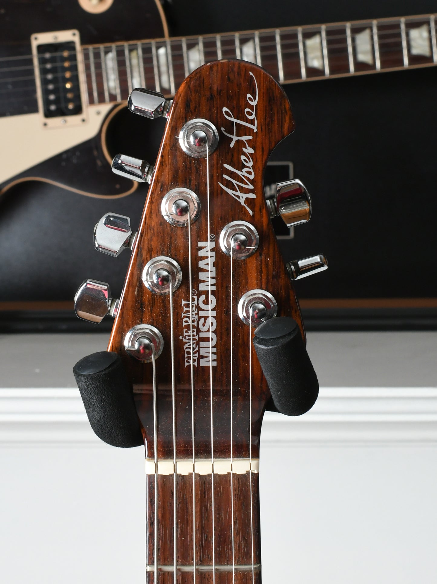 2016 Ernie Ball Music Man Albert Lee MM-90 Gold