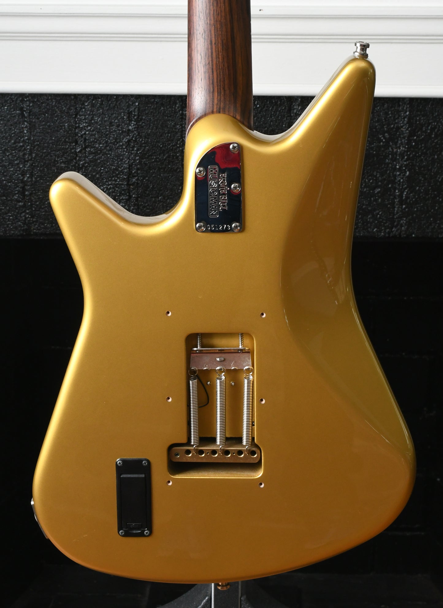 2016 Ernie Ball Music Man Albert Lee MM-90 Gold
