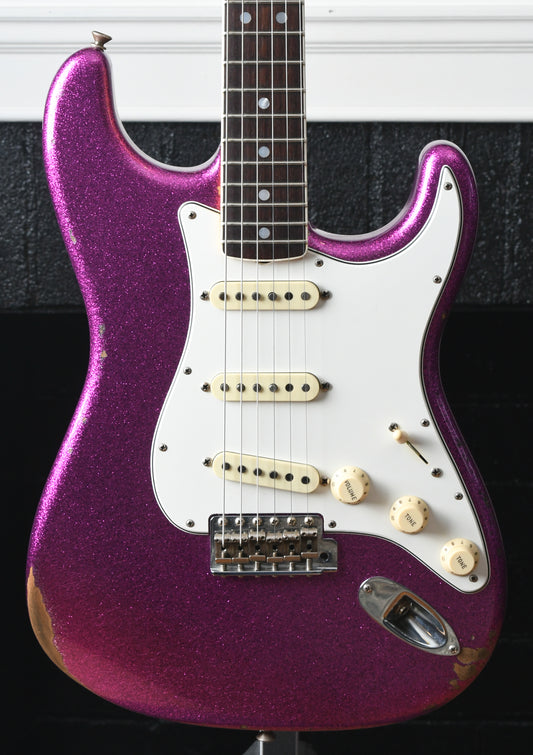 2018 Fender Stratocaster NAMM '67 Stratocaster Relic Magenta Sparkle