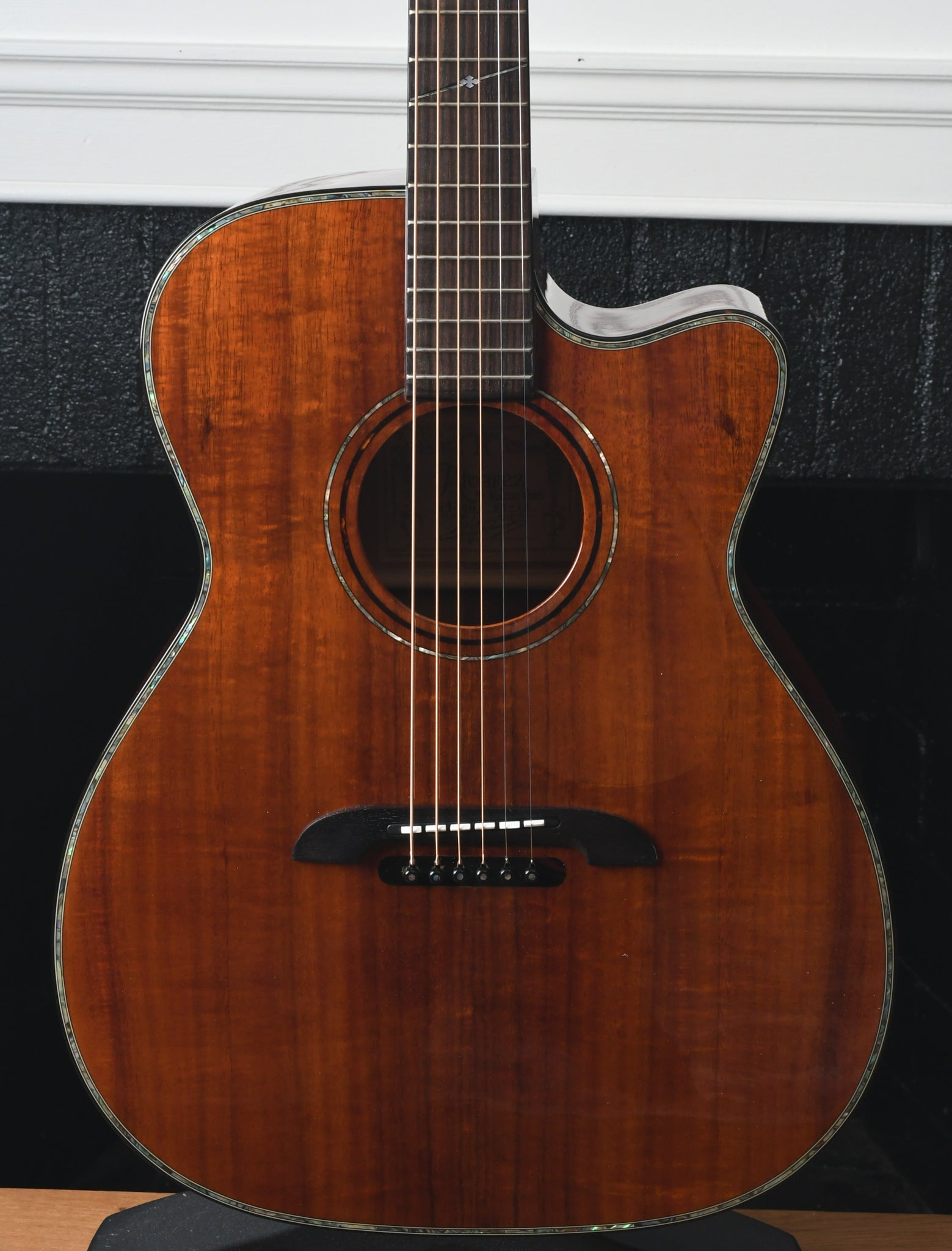 Alvarez Yairi Bob Weir Signature Koa Model WY-1K