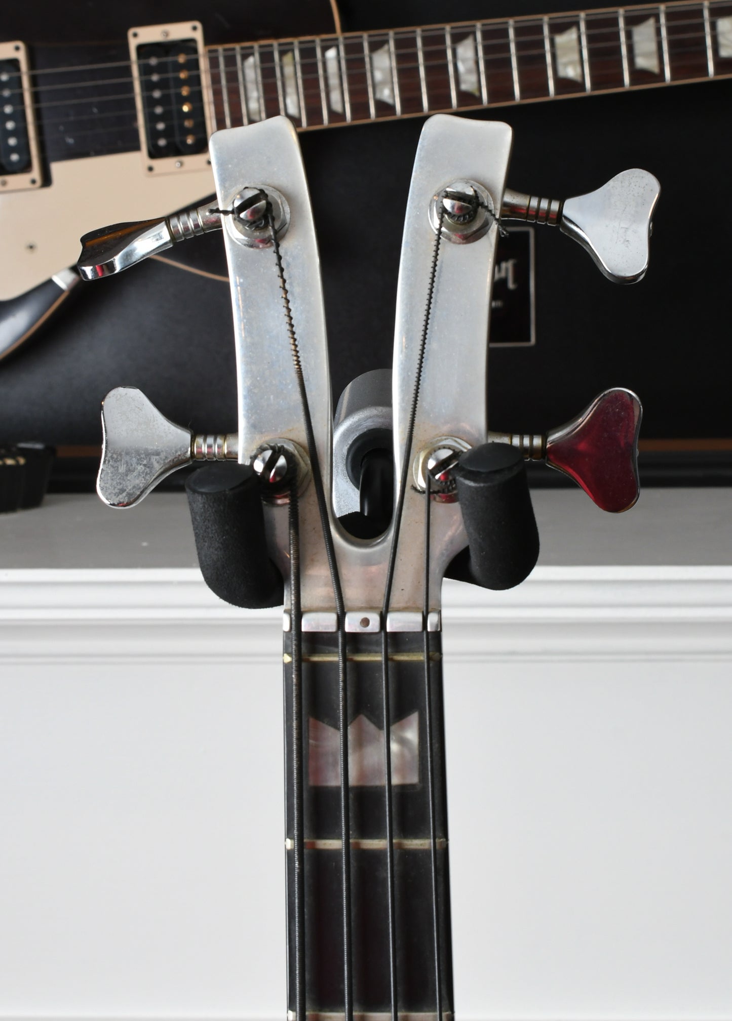 1979 Kramer DMZ 5000 Bass Walnut