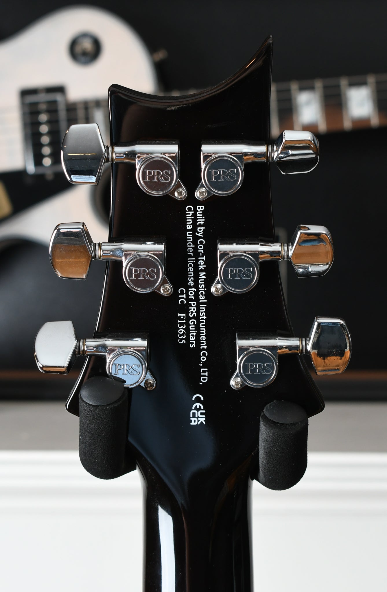 Paul Reed Smith PRS SE Hollowbody II Piezo Black Gold
