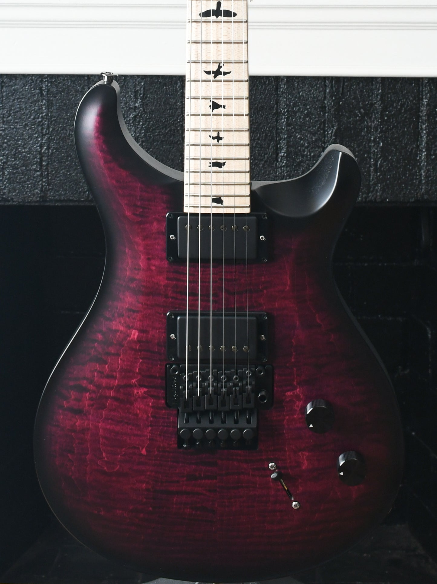 2023 PRS Dustie Waring CE 24 Floyd *Custom Color* Satin Red Fire / Black Wrap Burst