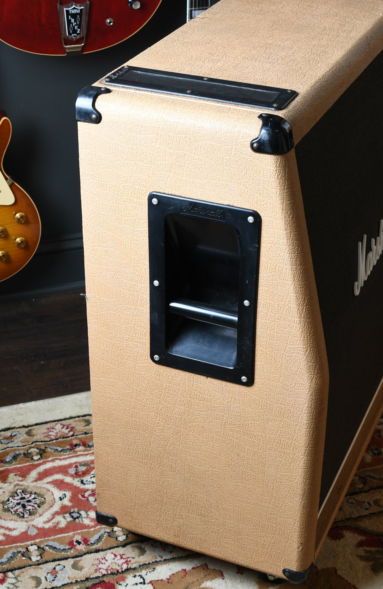 1977 Marshall 4x12 Cabinet Fawn Tolex – Watchtower Guitars