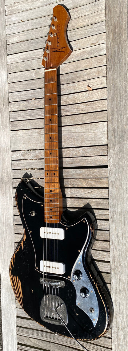 Novo Serus J Bull Black, Throbak’s