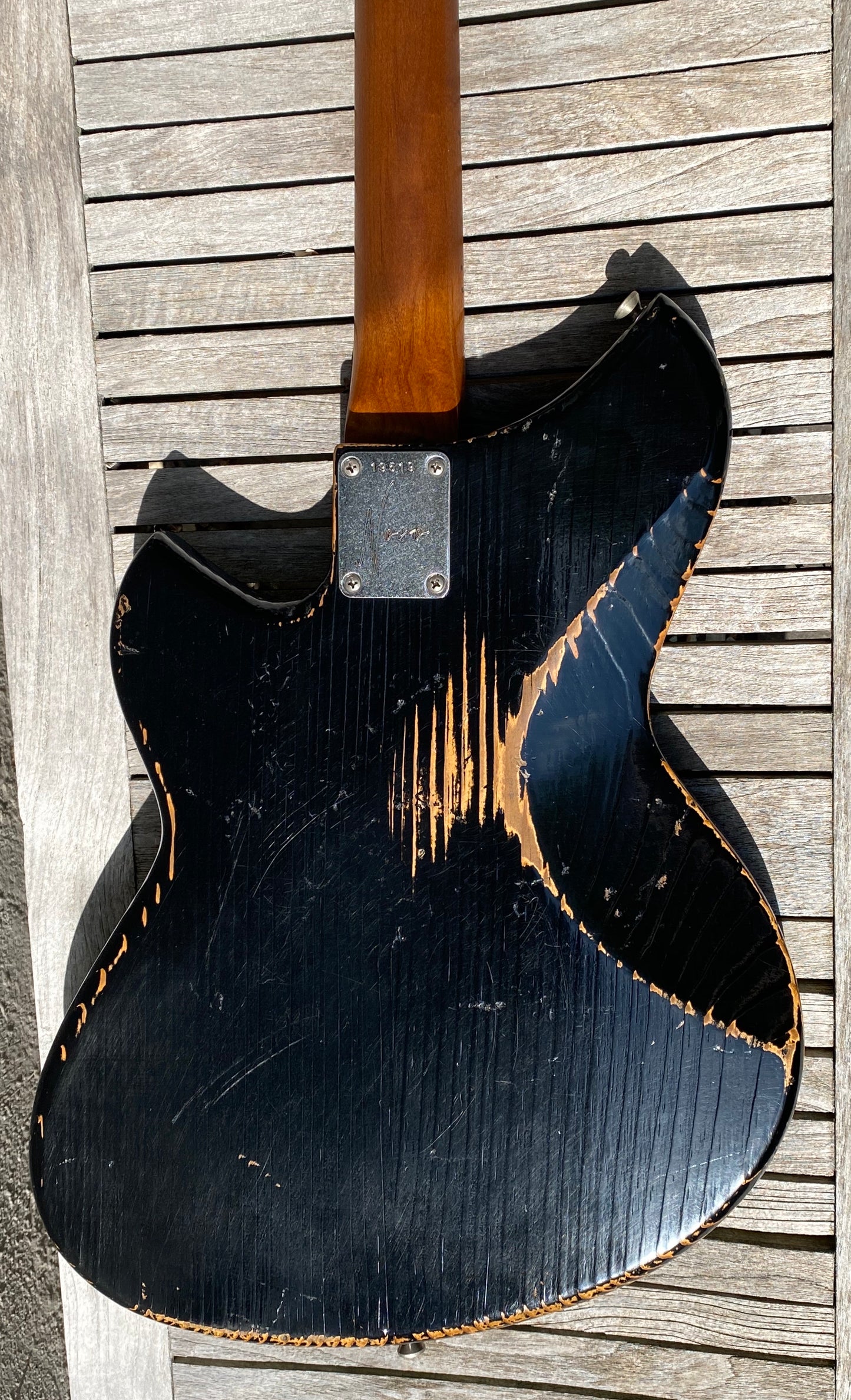 Novo Serus J Bull Black, Throbak’s